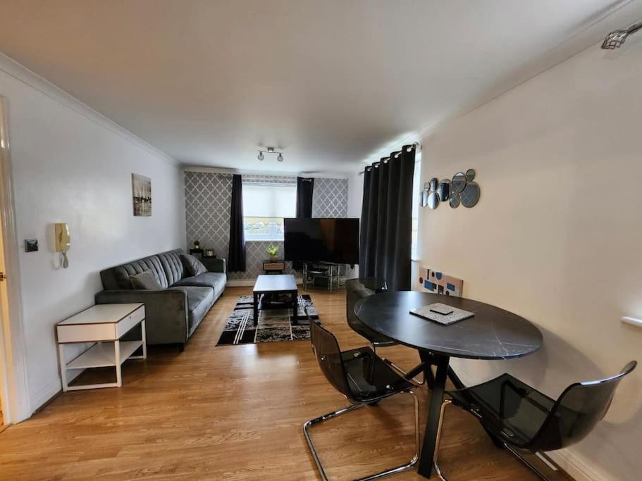 Rgm Hatfield 2 Bedroom Apartment Bagian luar foto